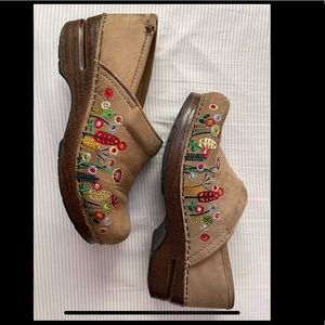 Dansko embroidered clogs size 38